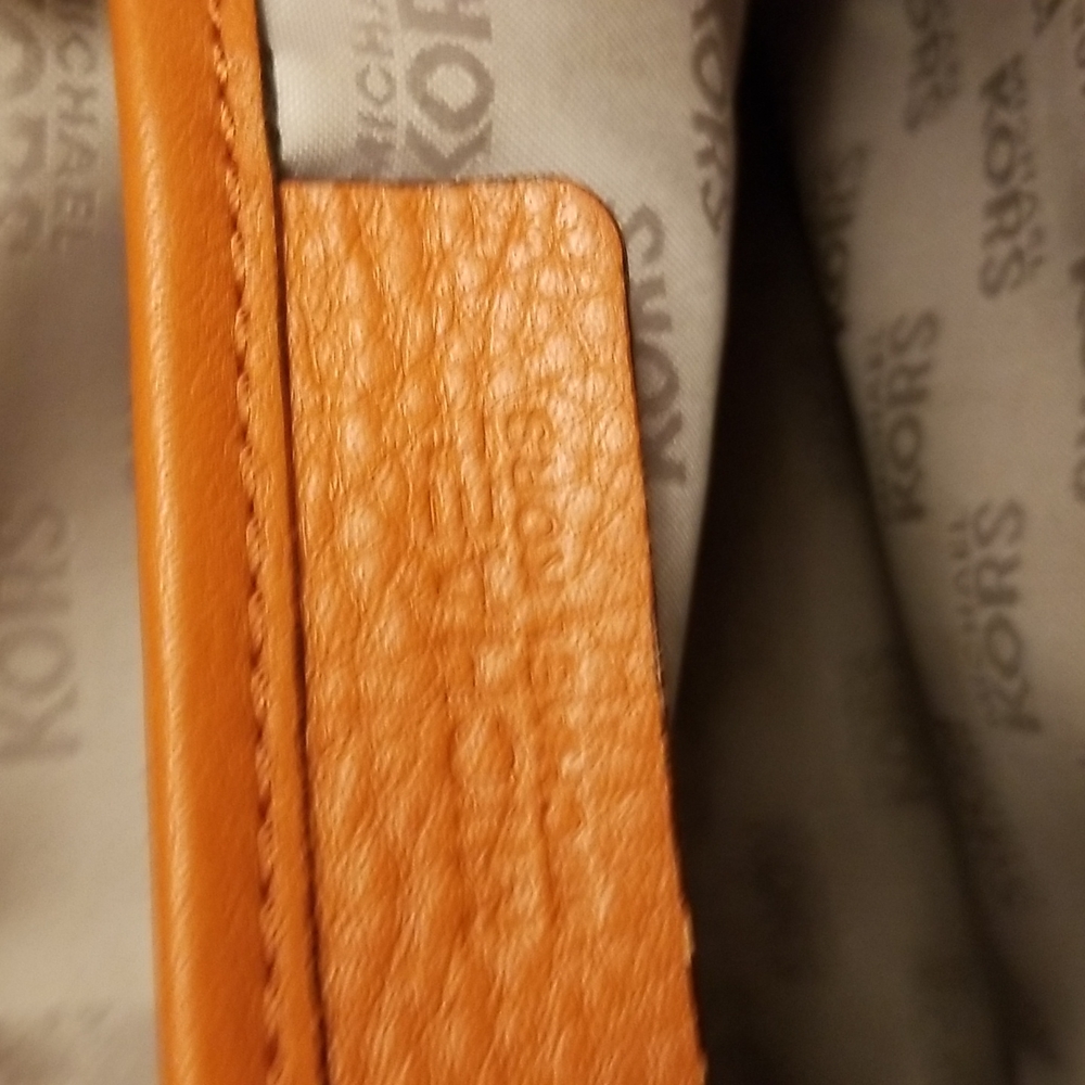 โAutumn orange Michael Kors bagโฃ - Picture 12 of 15